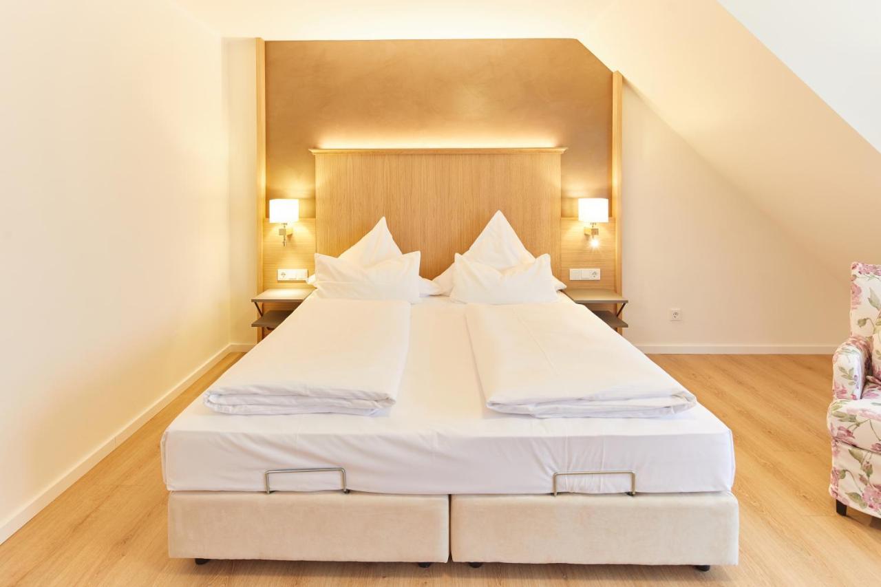 Landgasthof Hotel Hess Нойенштайн Экстерьер фото