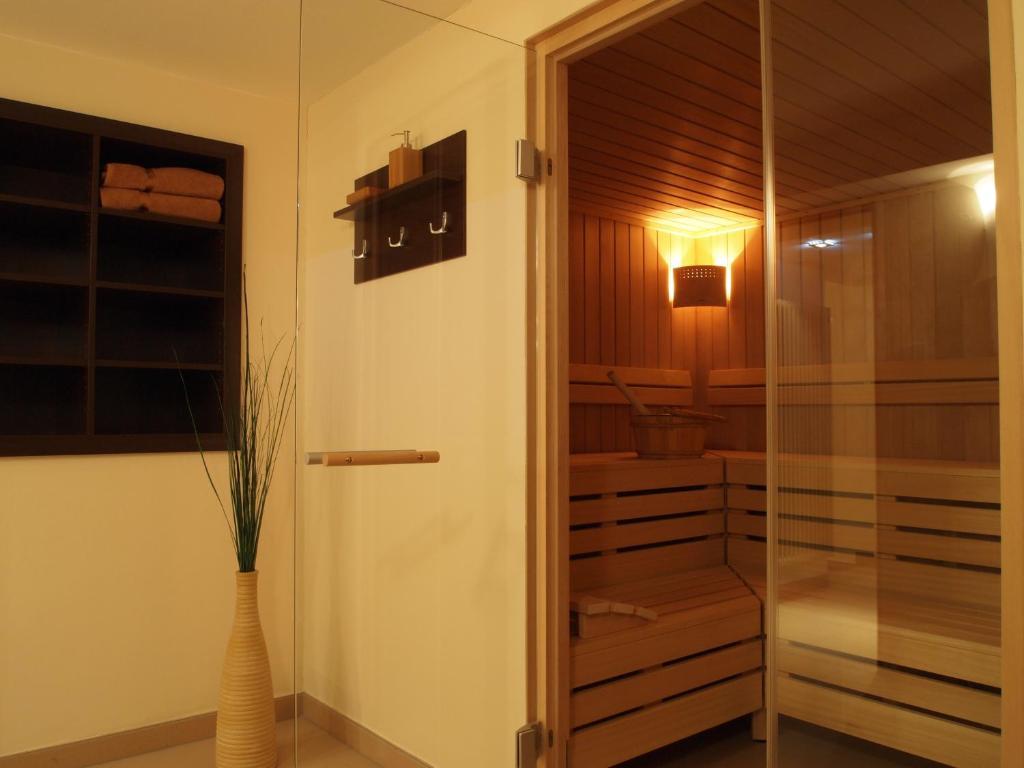 Landgasthof Hotel Hess Нойенштайн Экстерьер фото
