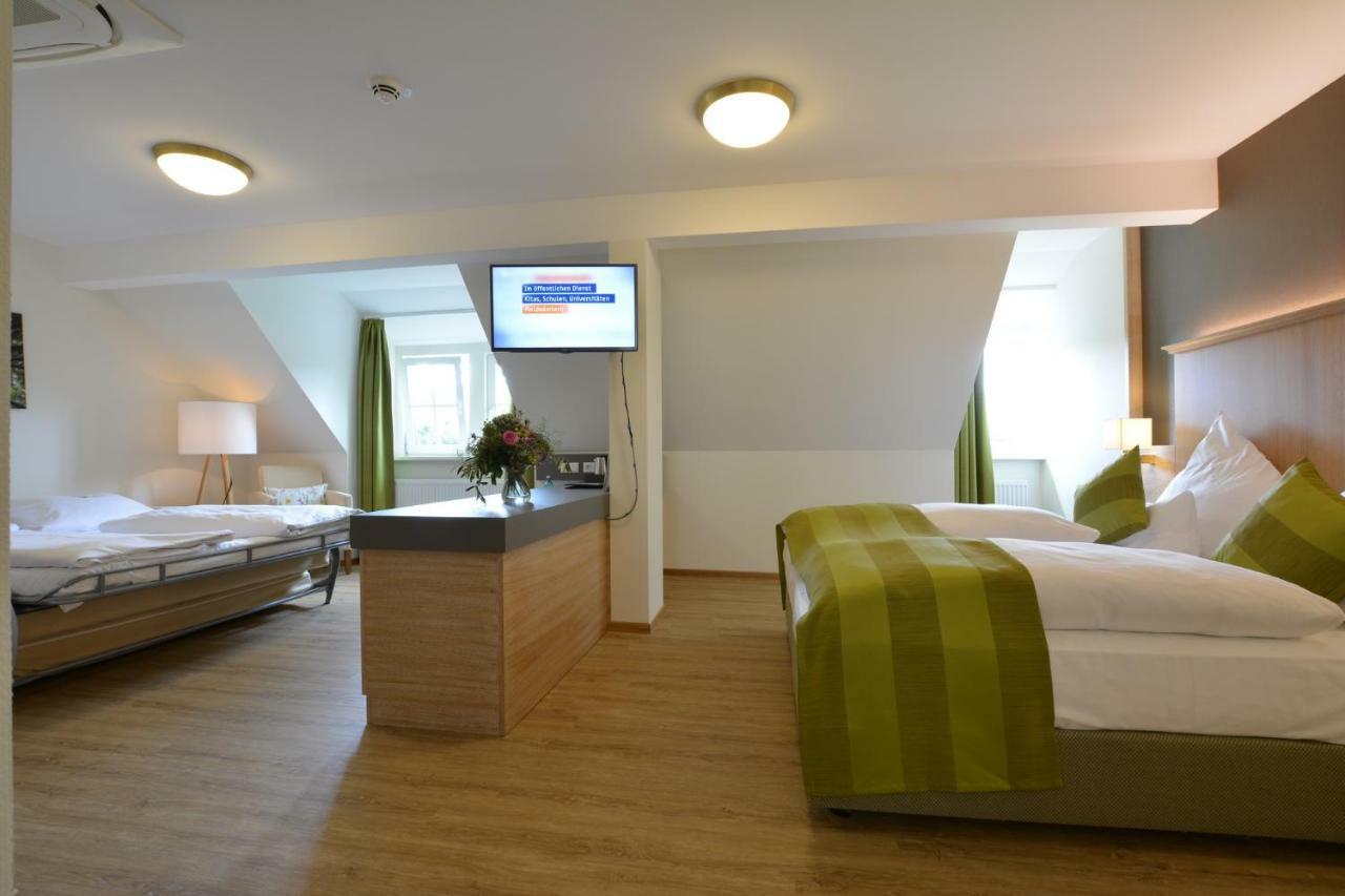 Landgasthof Hotel Hess Нойенштайн Экстерьер фото