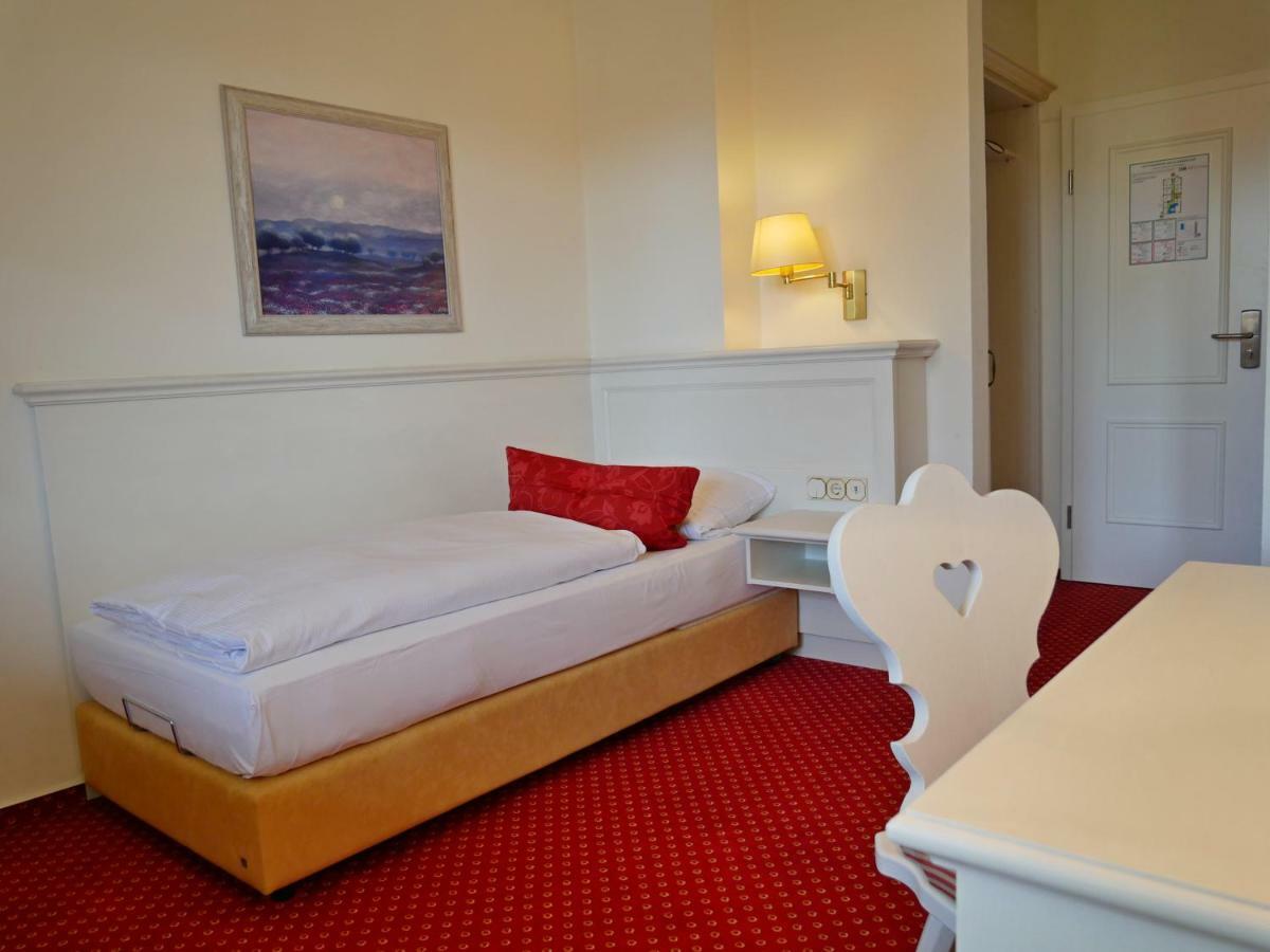 Landgasthof Hotel Hess Нойенштайн Экстерьер фото